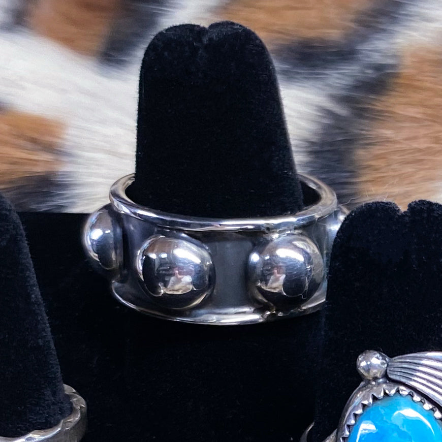 Large Studded Navajo Pearl Ring (Size 8)