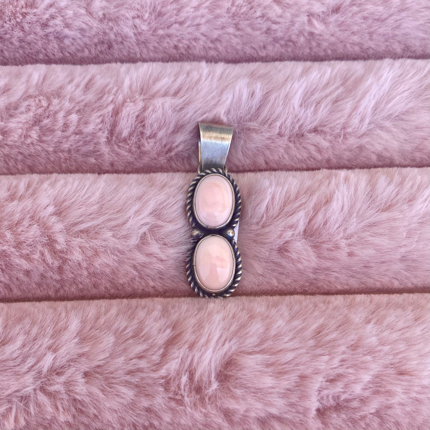Navajo Pink Conch Double Oval Pendant