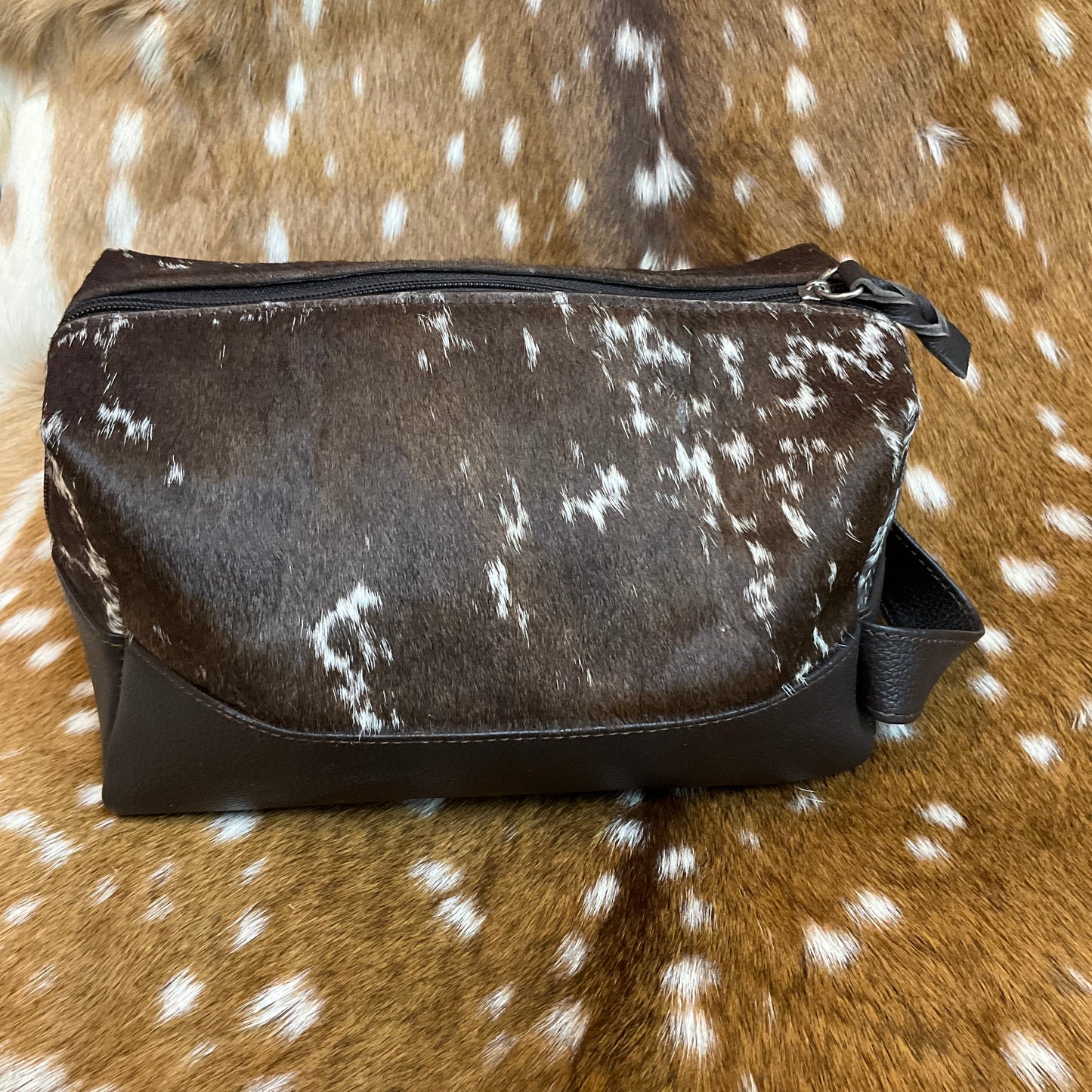 Men’s Shave Bag with Hide