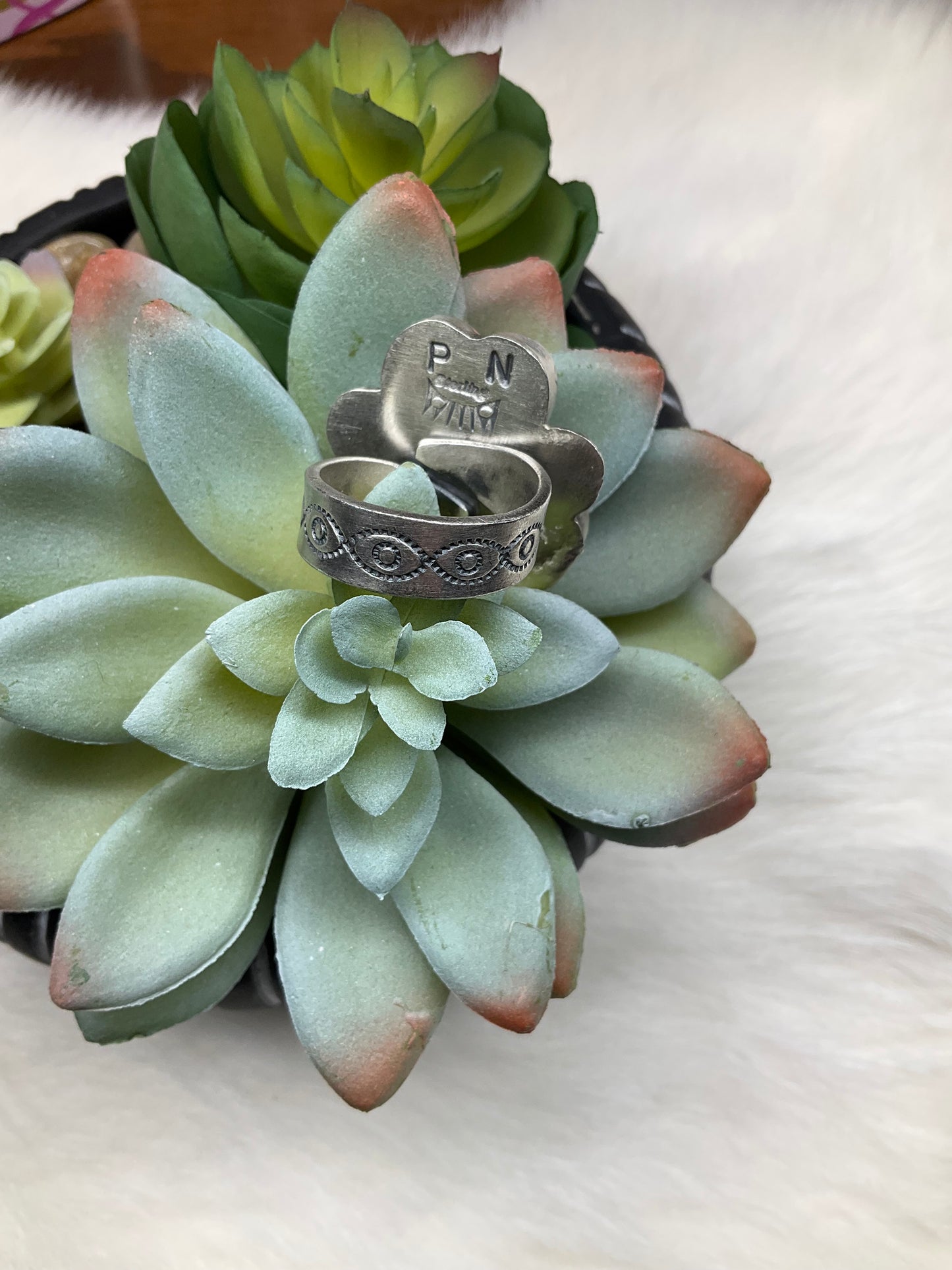 Navajo Handmade Pink Conch/Sterling Silver Heart Stone Adjustable Ring