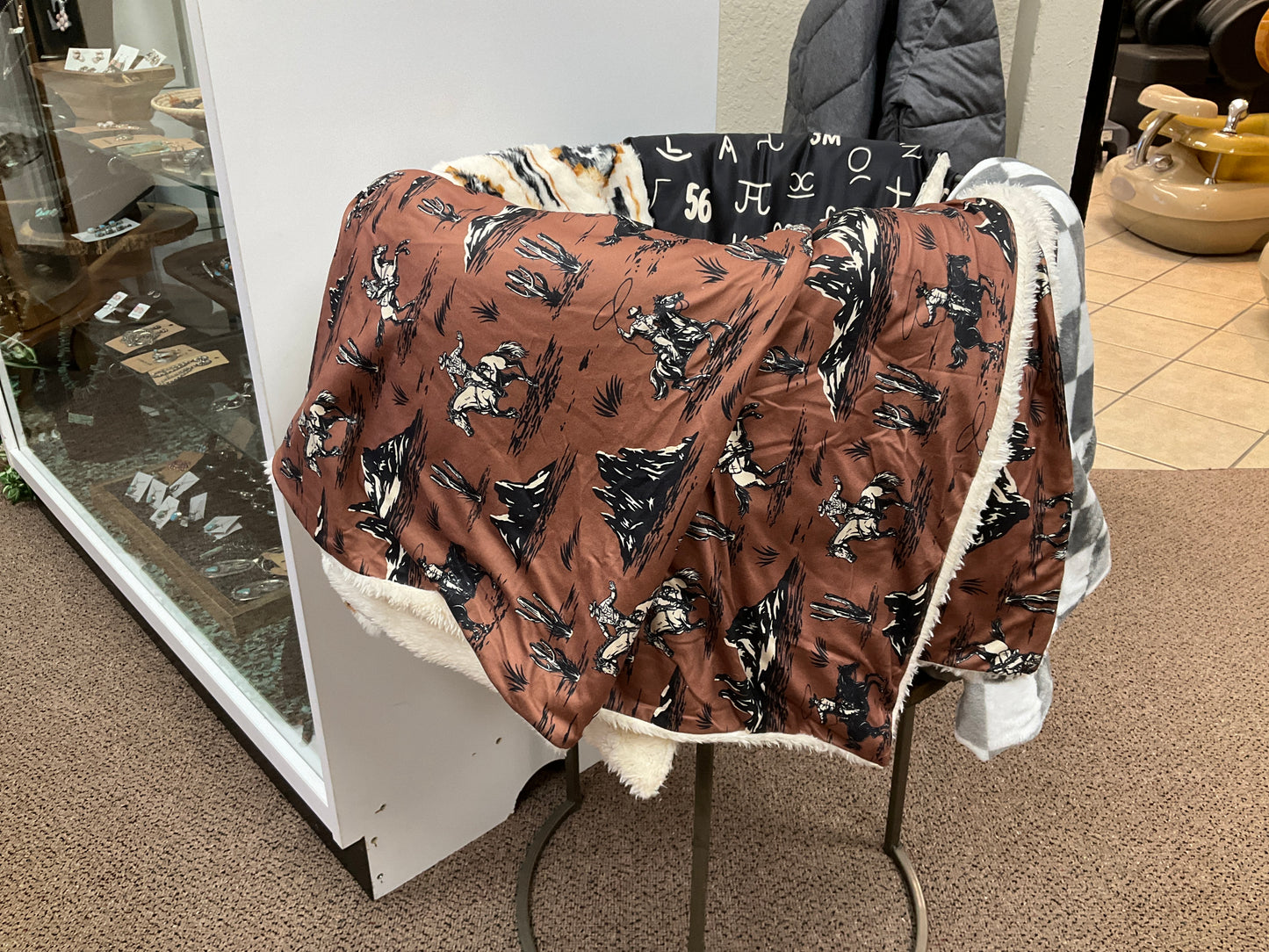 Desert throw blanket