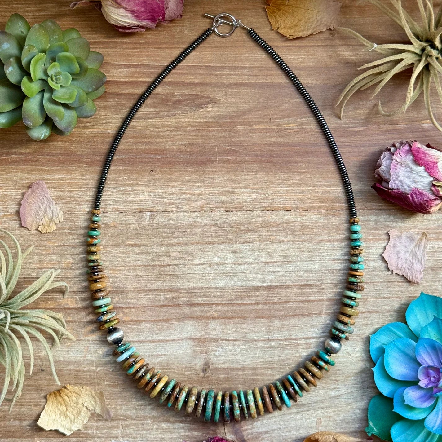 23” Dark Green Turquoise Graduated Necklace