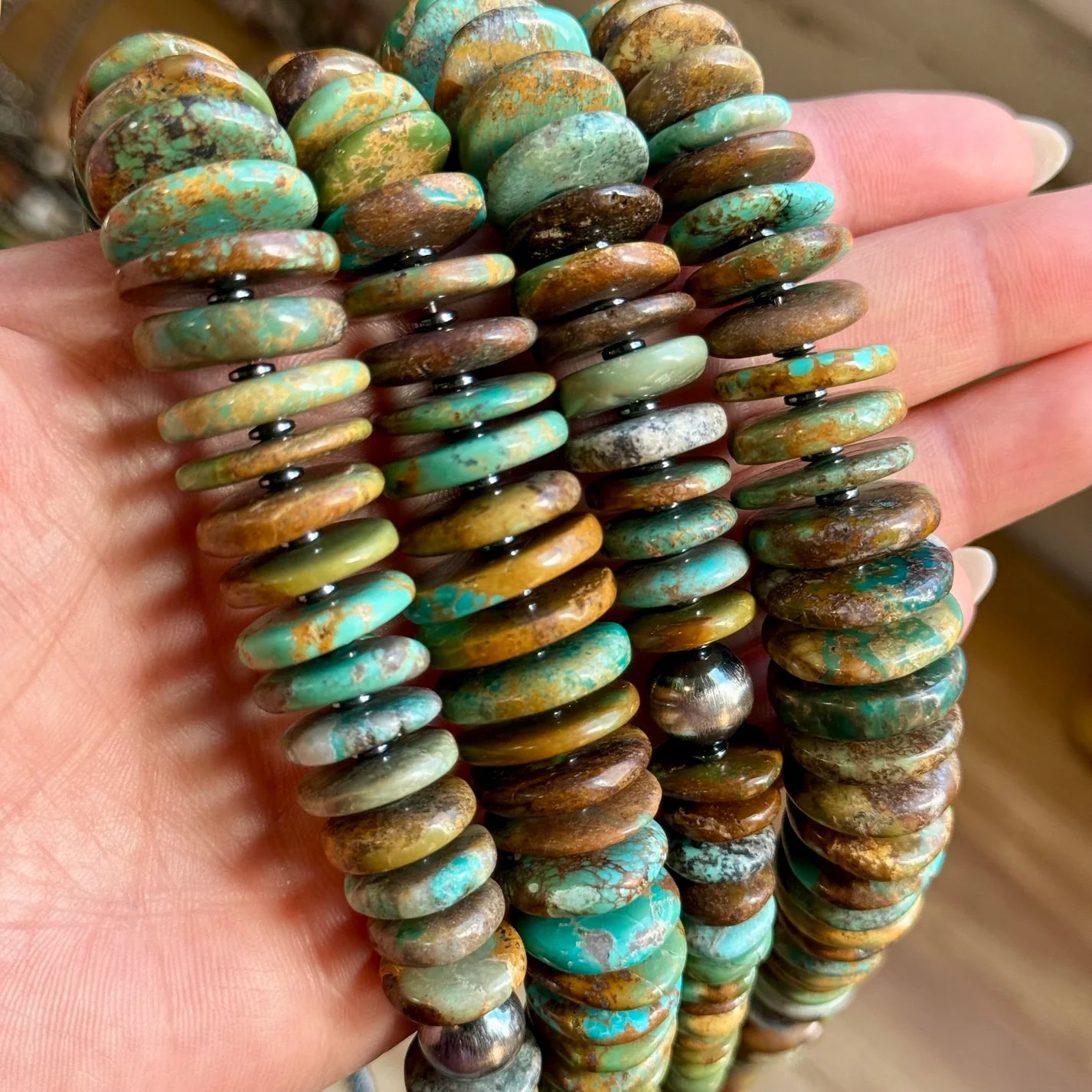 23” Dark Green Turquoise Graduated Necklace